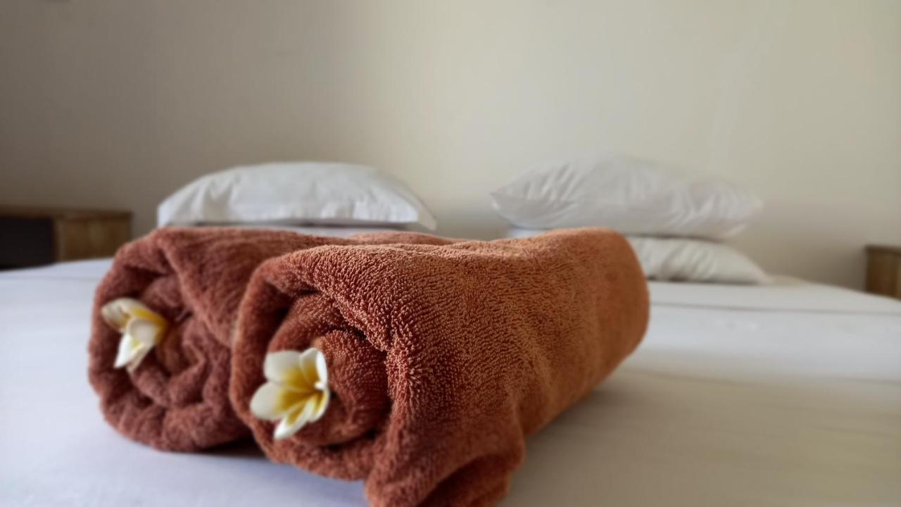 Wisma Bunda 2 Hotel Джили Трауанган Екстериор снимка